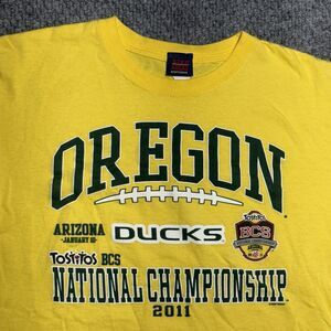 University Of Oregon Ducks 2011 National Champs T-Shirt Yellow Mens Size Medium